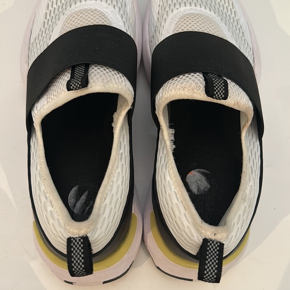 Sorel Women's Kinetic Impact Slip On Strap Shoes in White & Bolt sz US 9.5 - Picture 5 of 5